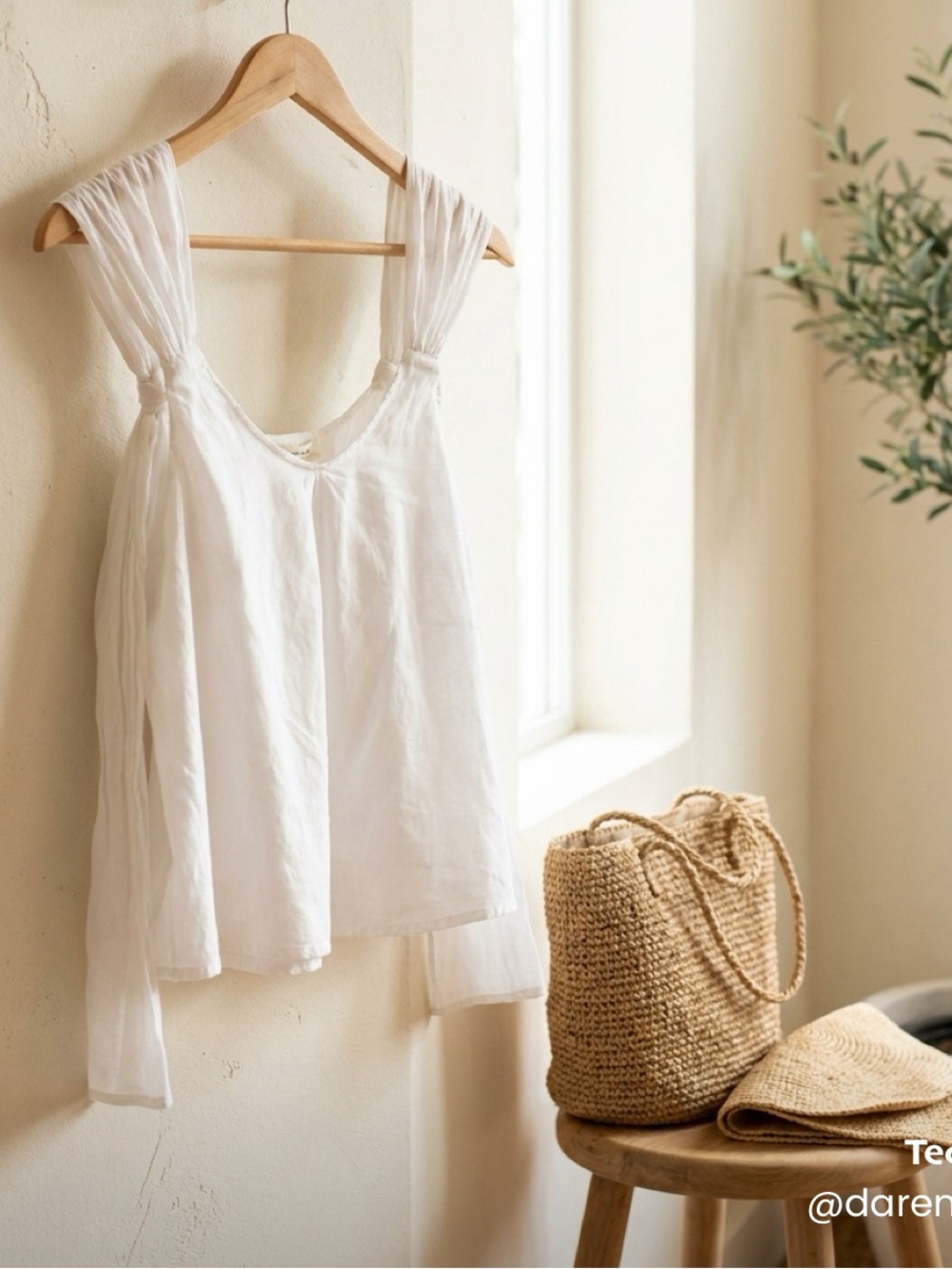 Sleeveless White Linen Knot-Shoulder Tank Top